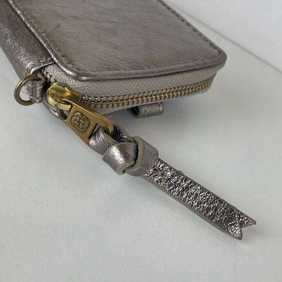 Metallic Woven Leather Zip Around Credit Card Wallet - Picture 3 of 9